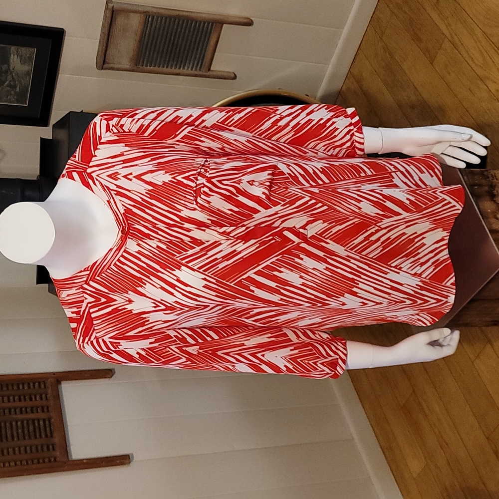 NYDJ Graphic Print Red & White 3/4 Sleeve Blouse L/PL Perfect Cond.